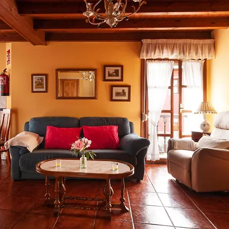 Alpesi faház Casa Rural El Traveseu Camango